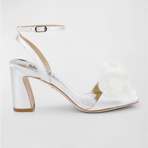 Badgley Mischka Carli Ankle-Strap Sandals - Soft White size 7.5 new - Picture 3 of 16
